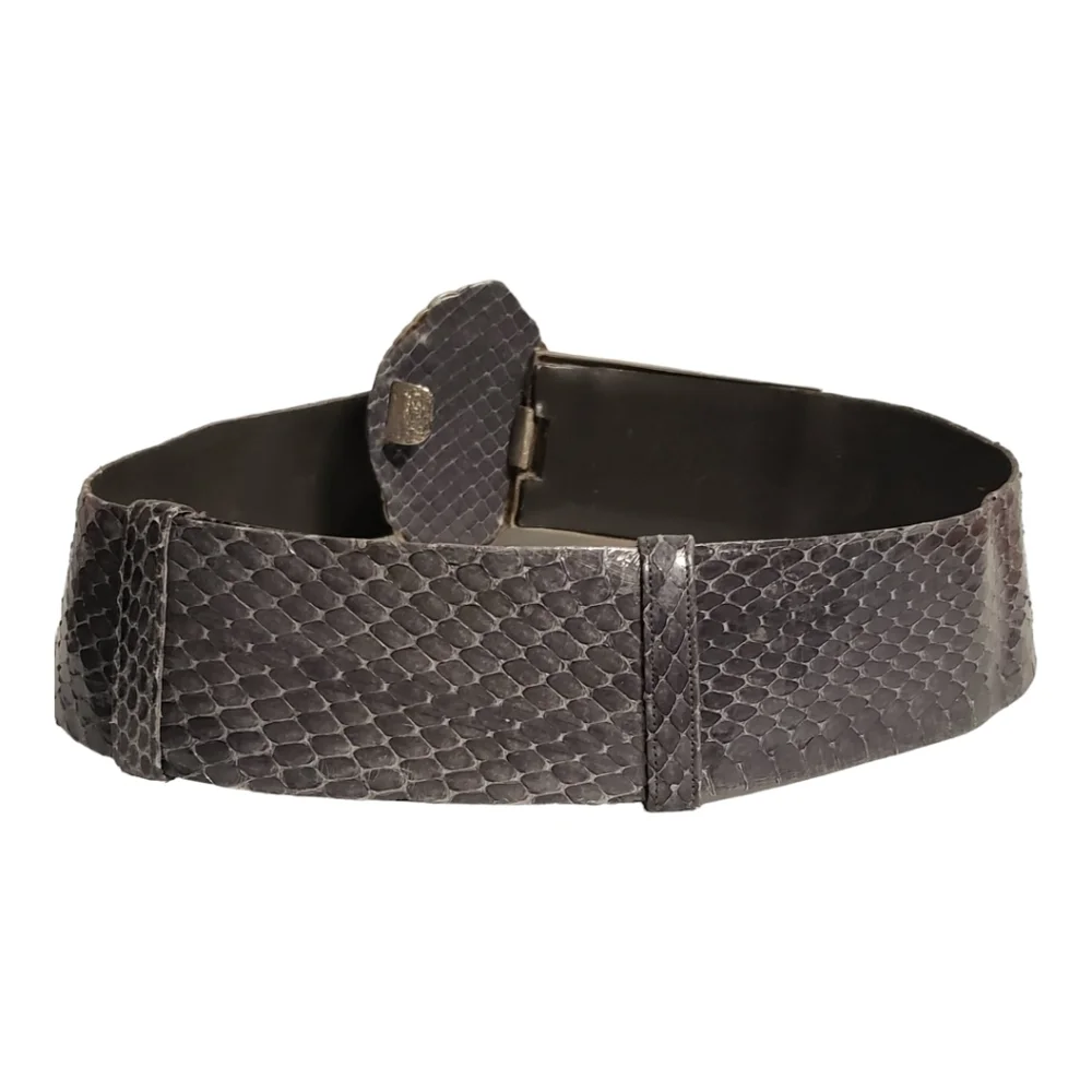 RARE JUDITH LIEBER Python Leather Metal‎ Buckle Belt